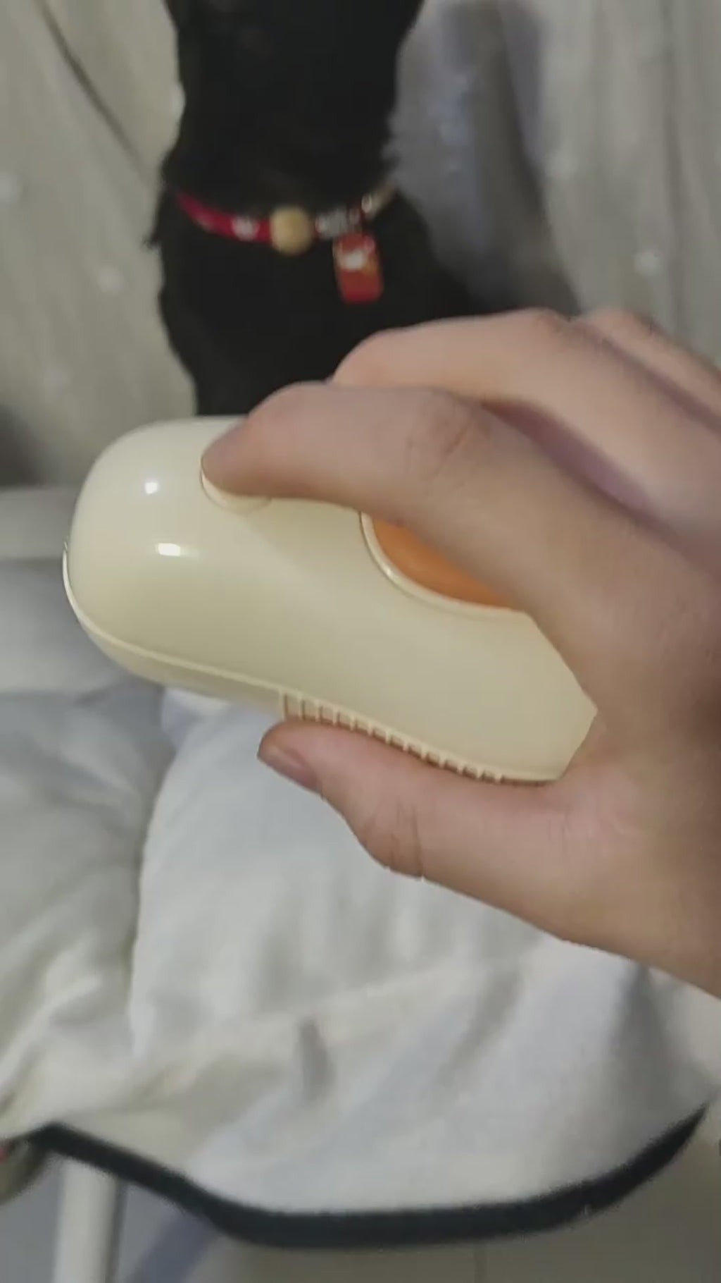 Avocado Steam Cat Brush - Gentle Grooming & Relaxing Massage